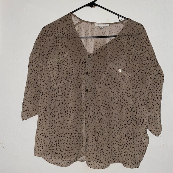 ⭐️💸Quintessential Top - Picture 1 of 3